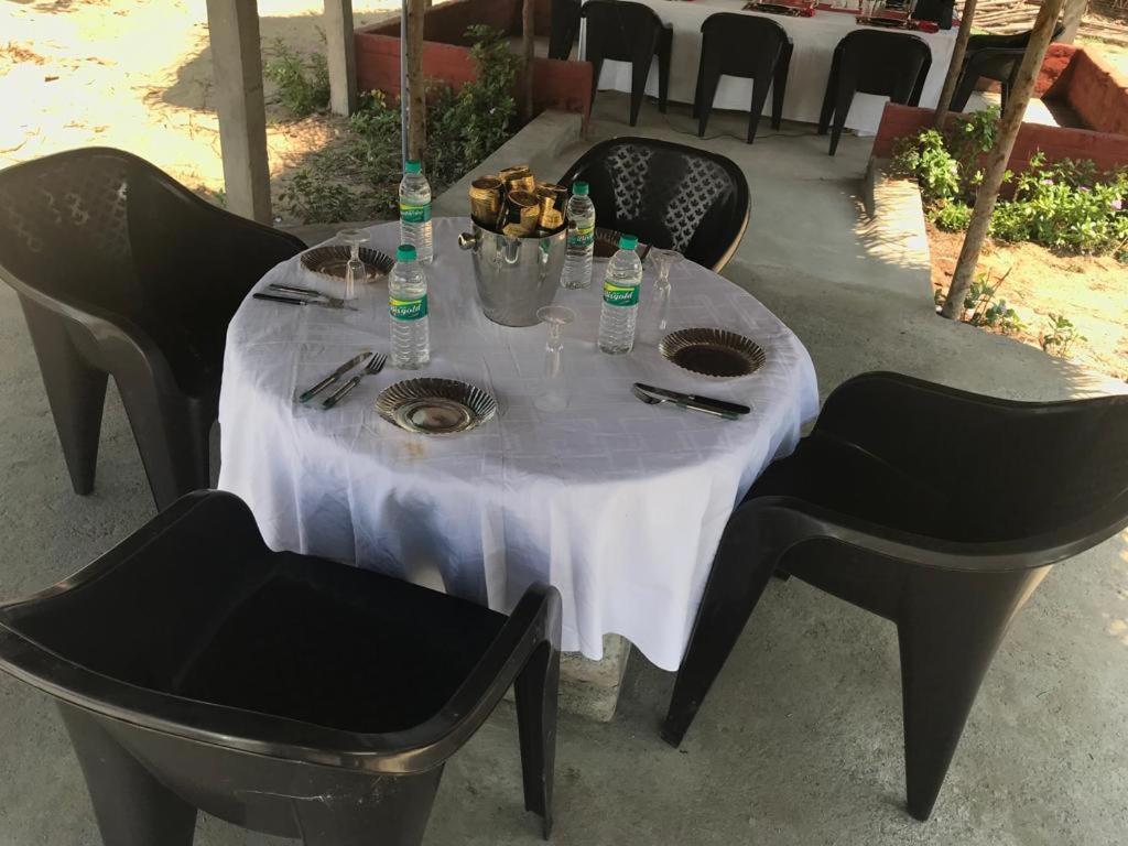 Chan Beach Resort Bahur Esterno foto