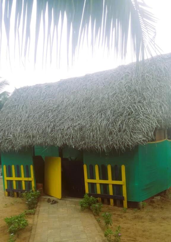 Chan Beach Resort Bahur Esterno foto