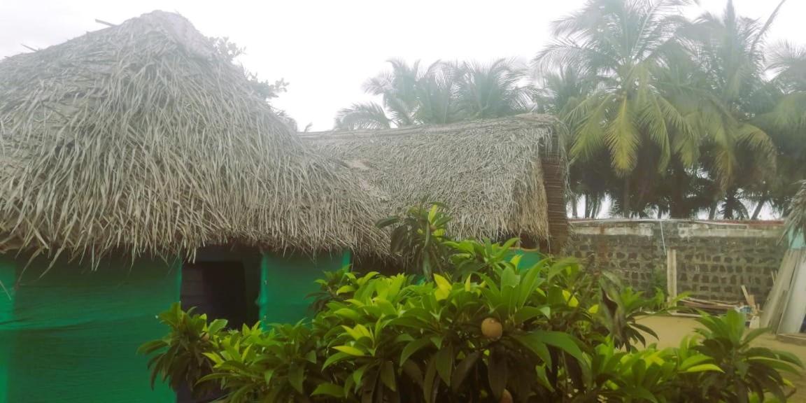 Chan Beach Resort Bahur Esterno foto