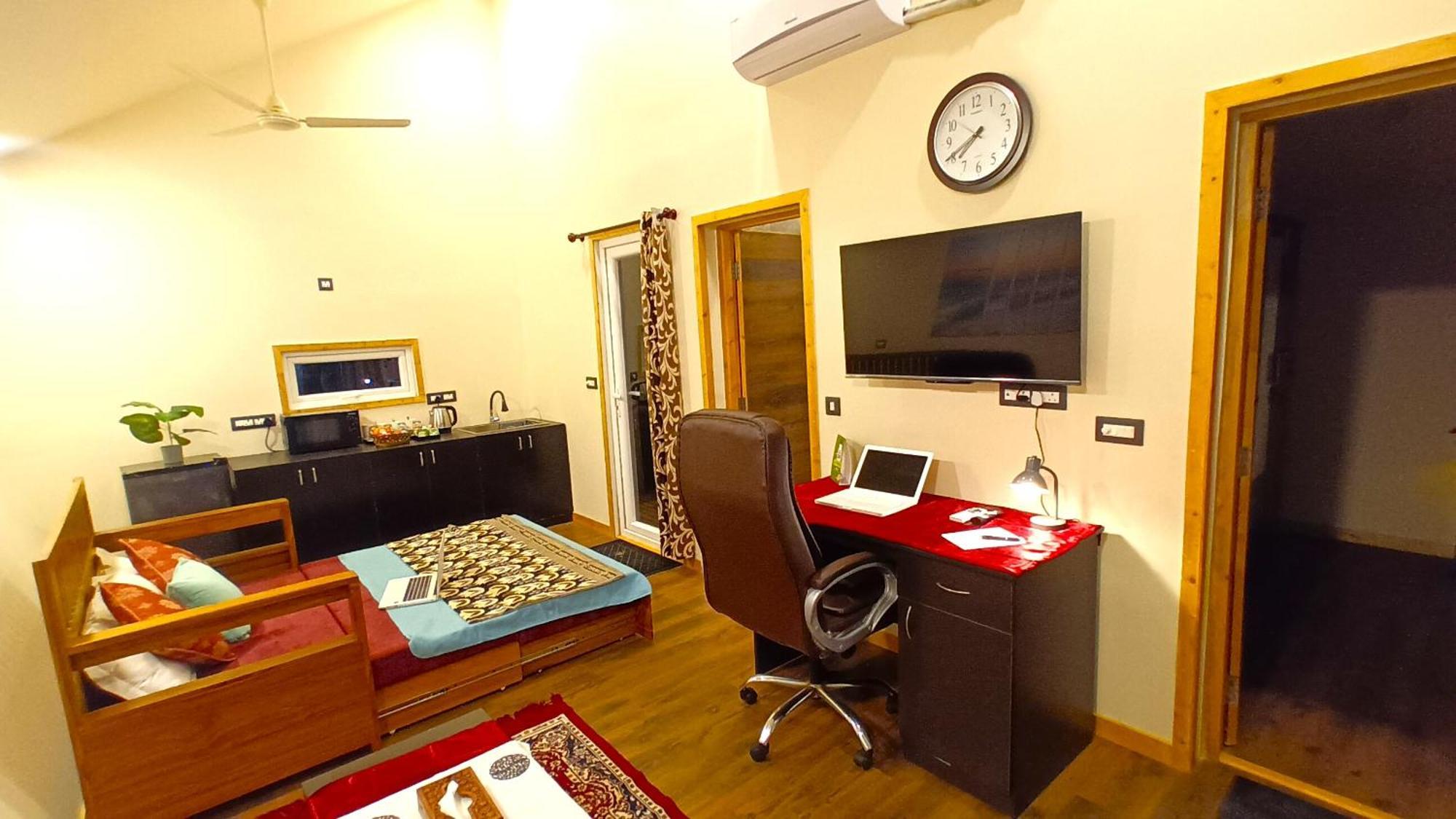 Chan Beach Resort Bahur Esterno foto